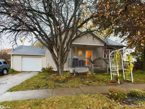 201 S Main St, New Sharon, IA 50207