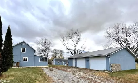806 Vine St, Barnes City, IA 50027