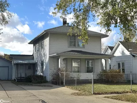 312 N Sycamore St, Creston, IA 50801