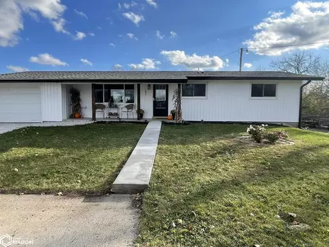 1003 W 1st St, Leon, IA 50144