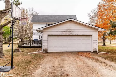 11617 280th St, Conrad, IA 50621 photo 3