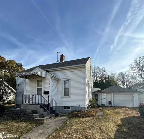 412 River St, Iowa Falls, IA 50126
