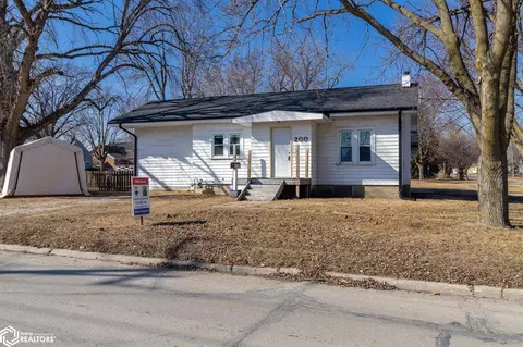 200 S Cedar St, Jefferson, IA 50129