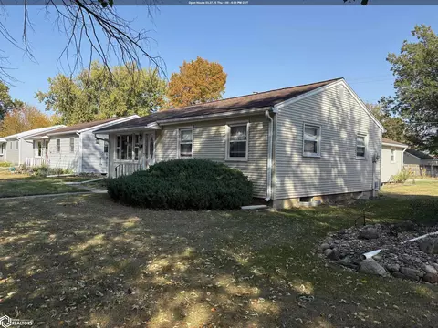 110 Slayton Ave, Iowa Falls, IA 50126