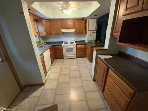 20 S 17th St, Denison, IA 51442 photo 3