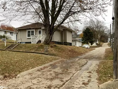 20 S 17th St, Denison, IA 51442 photo 2