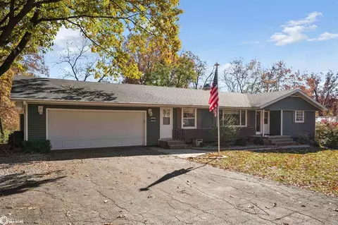 3008 Hickory Ln, Mount Pleasant, IA 52641