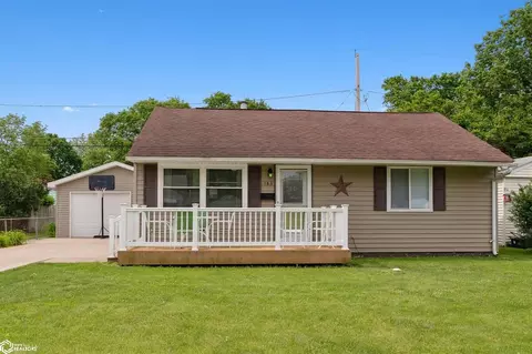 183 Indian Ter, Burlington, IA 52601