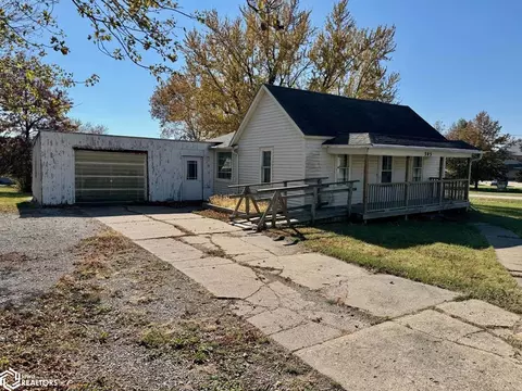305 W Grant St, Bloomfield, IA 52537