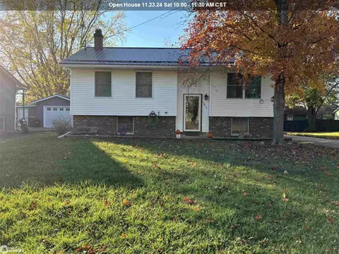 1015 Grand Park Dr, Fairfield, IA 52556