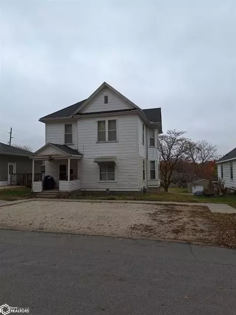 1770 N West St, Carroll, IA 51401