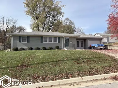809 Eastern Ave, Red Oak, IA 51566 photo 2