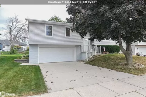 1505 Greenfield Dr, Marshalltown, IA 50158