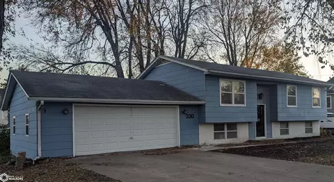 330 8th Ave, Grinnell, IA 50112