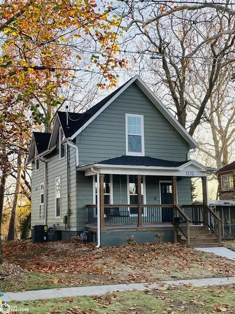 1232 C Ave E, Oskaloosa, IA 52577