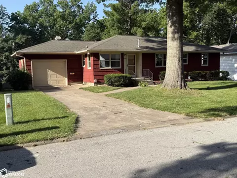 1206 E Valley St, Red Oak, IA 51566