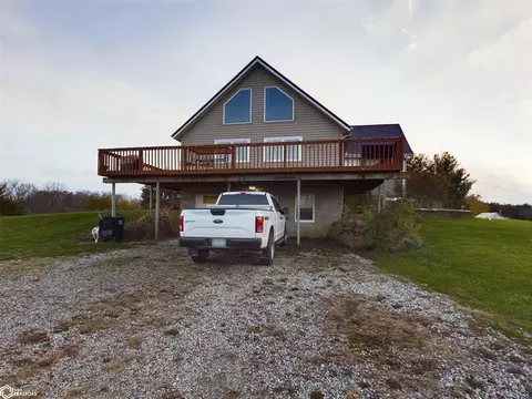 1056 Lake Rd, Ottumwa, IA 52501