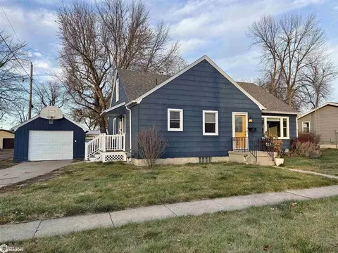 510 W 3rd St, Carroll, IA 51401