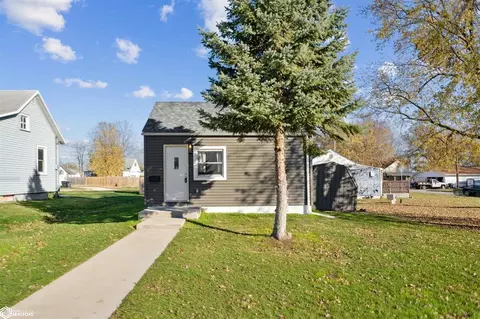 904 Emmett St, Burlington, IA 52601