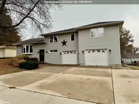 201 Fairway Dr, Clear Lake, IA 50428