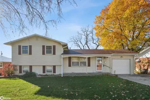104 E Green St, Mount Pleasant, IA 52641
