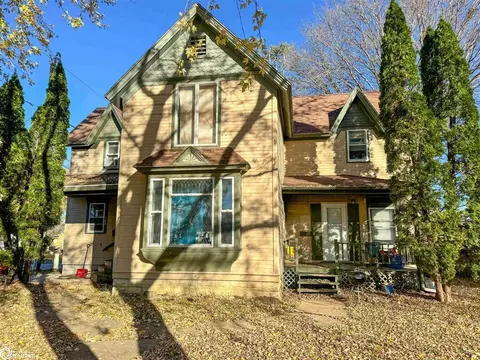 16 2nd Ave NE, Hampton, IA 50441