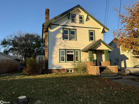 510 Hickory St, Iowa Falls, IA 50126