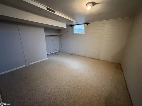 Bedroom - 1112 Val Kay Ct, Hampton, IA 50441 photo 1 of 5