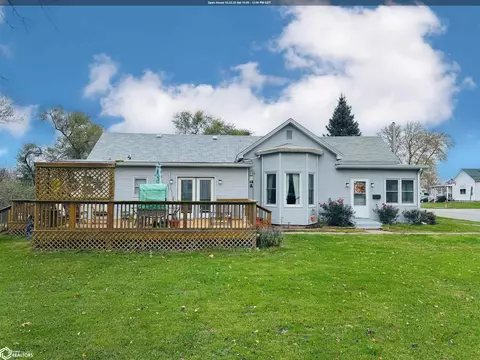 1526 Carroll St, Keokuk, IA 52632