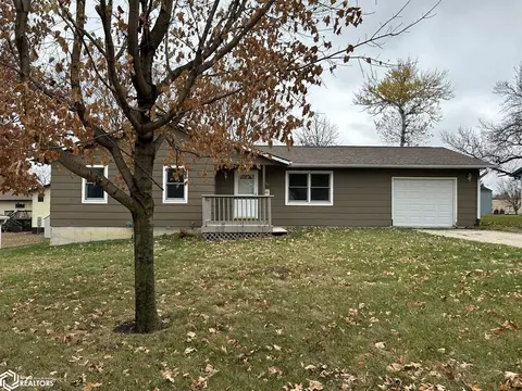 946 W M St, Forest City, IA 50436
