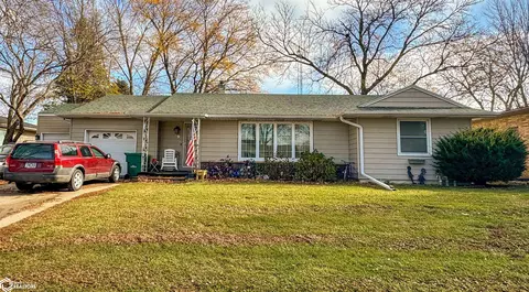 29 Windsor Blvd, Hampton, IA 50441