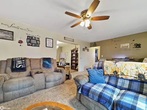 29 Windsor Blvd, Hampton, IA 50441 photo 9
