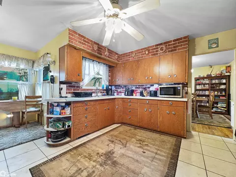 29 Windsor Blvd, Hampton, IA 50441 photo 2