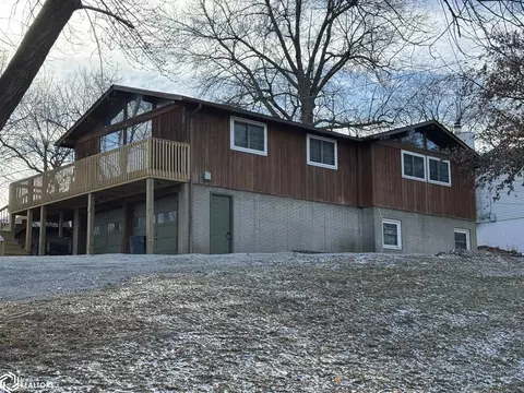 536 N 17th St, Centerville, IA 52544