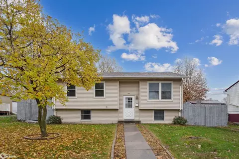908 N Aldrin Dr, Mount Pleasant, IA 52641