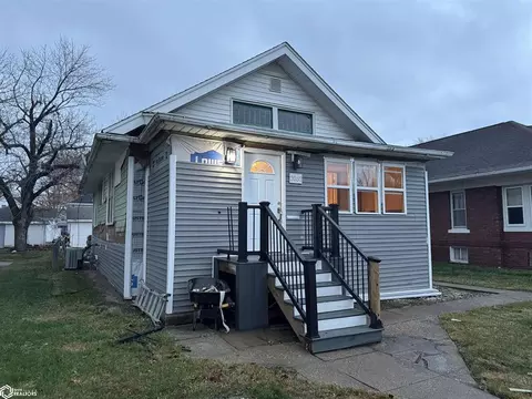 2032 Gnahn St, Burlington, IA 52601