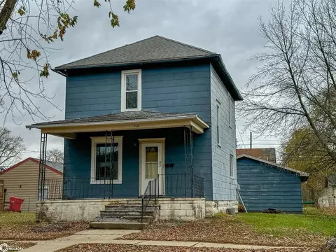 308 1st St SW, Hampton, IA 50441