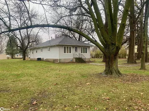 1010 Main St E, Grand Junction, IA 50107