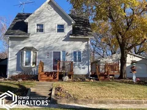 300 N 9th St, Clear Lake, IA 50428