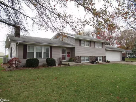 102 Maple St, Donnellson, IA 52625