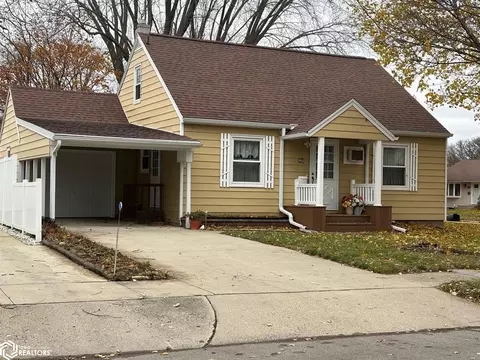 413 School St, Iowa Falls, IA 50126