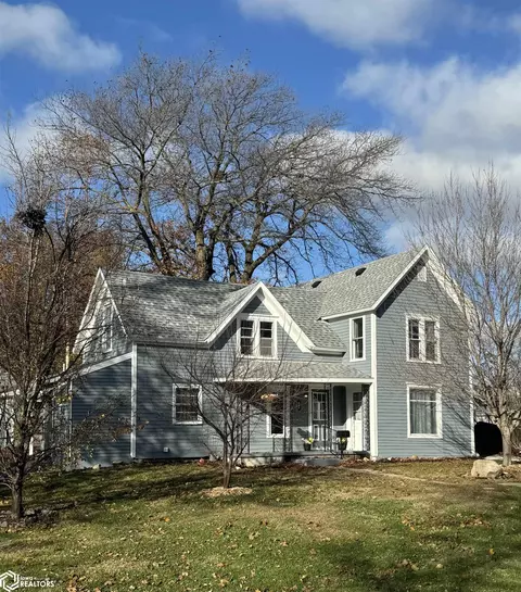 606 S Pine St, Creston, IA 50801 photo 2