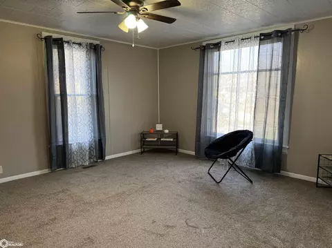 606 S Pine St, Creston, IA 50801 photo 13