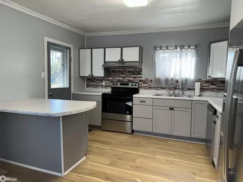 606 S Pine St, Creston, IA 50801 photo 7
