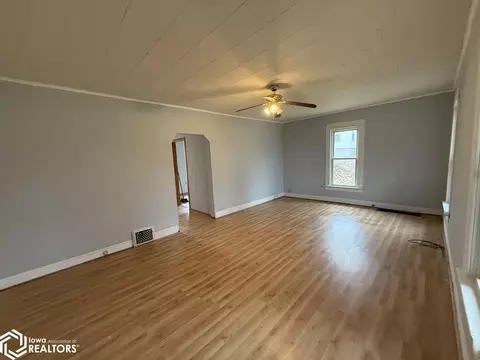 517 N 6th St, Centerville, IA 52544 photo 6