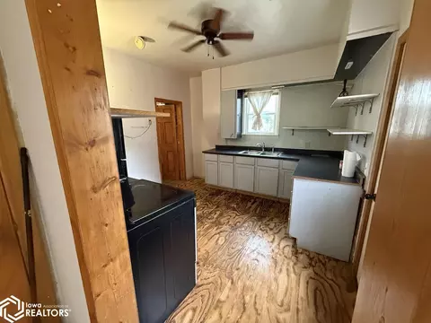 517 N 6th St, Centerville, IA 52544 photo 23