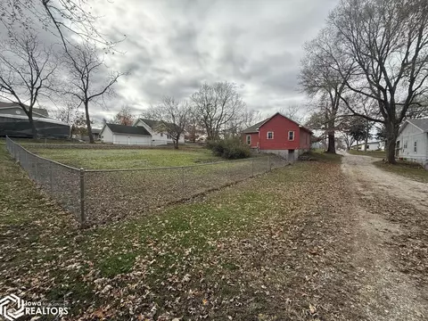 517 N 6th St, Centerville, IA 52544 photo 5