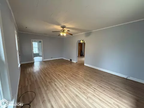 517 N 6th St, Centerville, IA 52544 photo 7