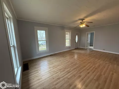 517 N 6th St, Centerville, IA 52544 photo 8