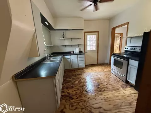 517 N 6th St, Centerville, IA 52544 photo 25